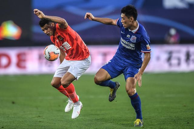 意大利杯-约维奇梅开二度 AC米兰4-1卡利亚里